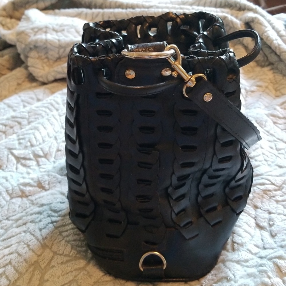 Bucket bag